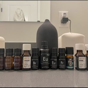 Vitruvi Stone Essential Oil Diffuser + 11 Oils